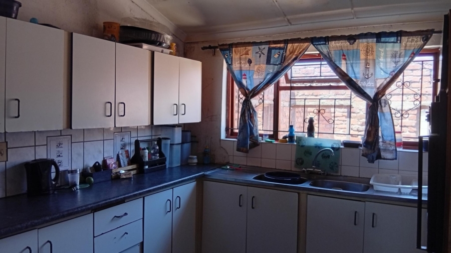 3 Bedroom Property for Sale in Louwville Western Cape